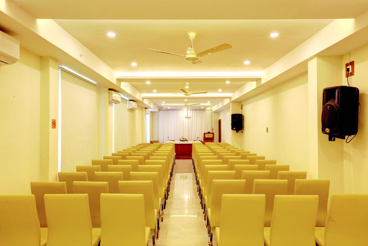 Hotel Floral Park Kottayam Extérieur photo