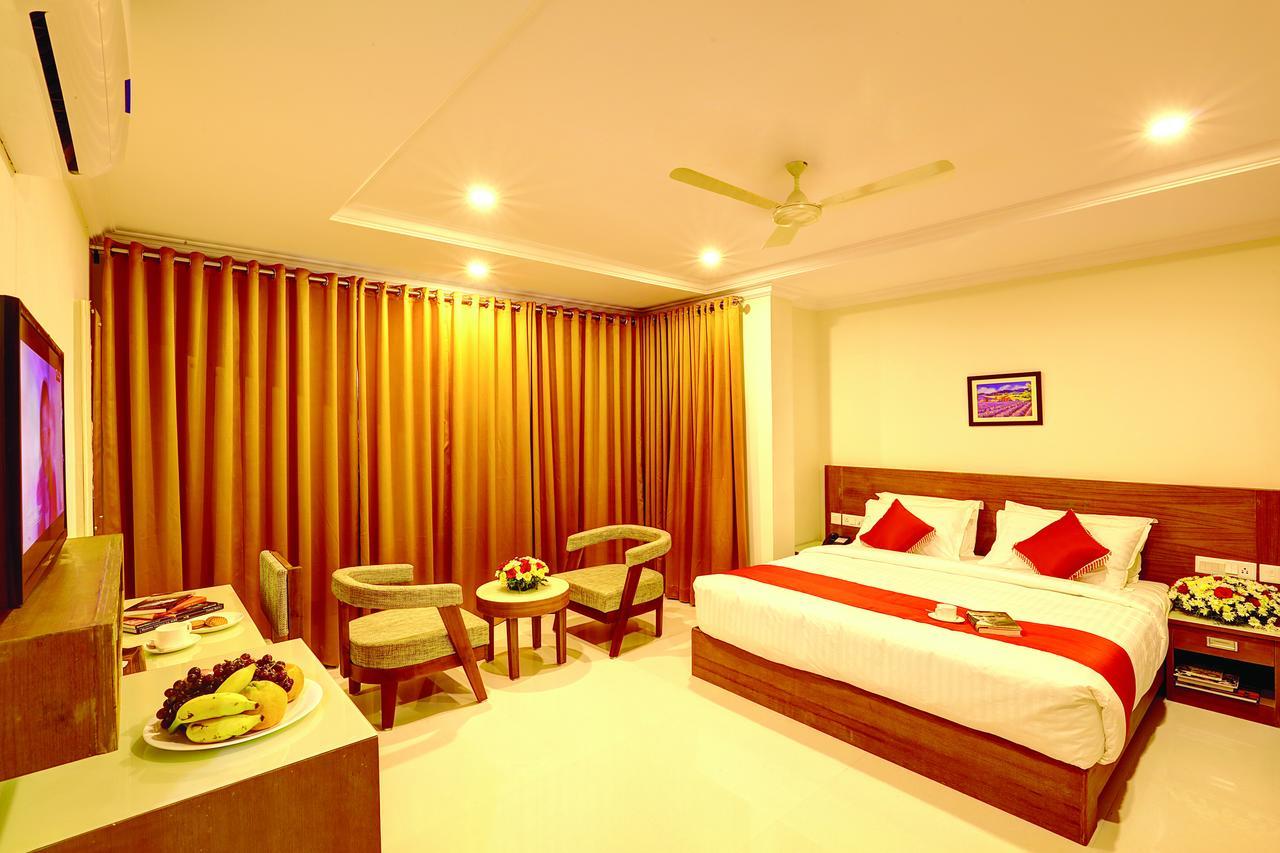 Hotel Floral Park Kottayam Extérieur photo